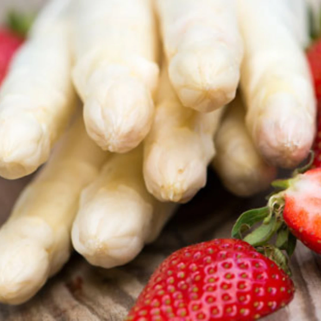 Spargel und Erdbeeren