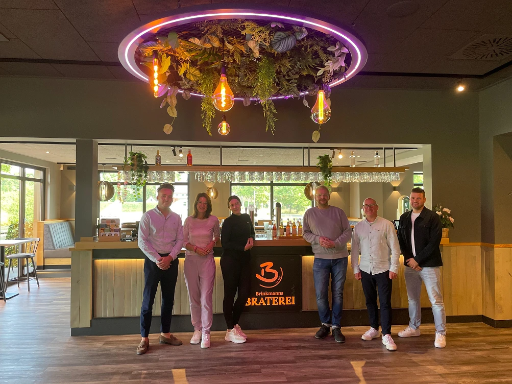 Brinkmanns Braterei Gruppenbild im Restaurant