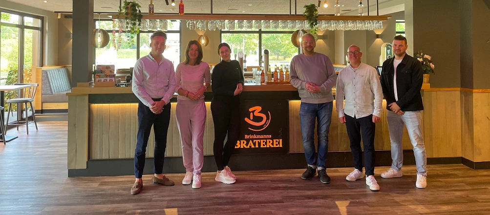 Brinkmanns Braterei Gruppenbild im Restaurant